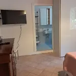 Mirida Nyaraló *